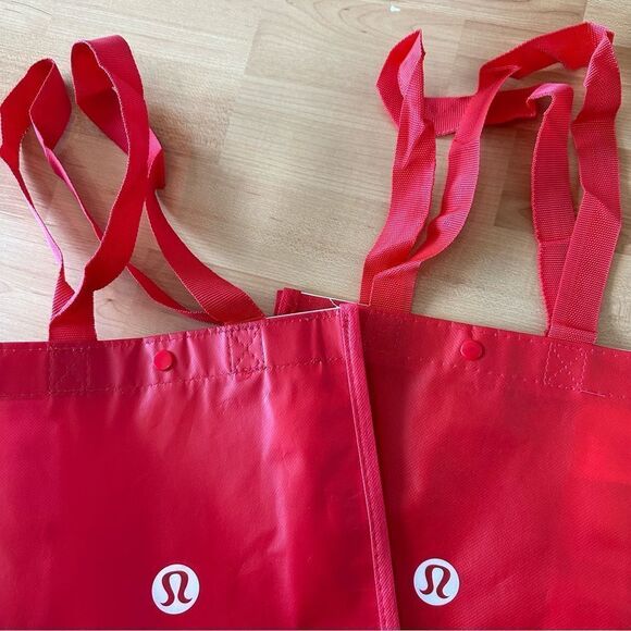 Bundle 2 Small Lululemon Reusable Shopping Gift Bag Totes Holiday Red white - Picture 2 of 3